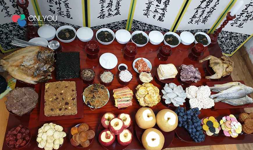 Image of the altar with lots of food Image of the altar with lots of food